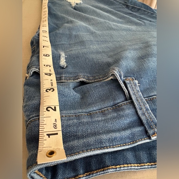 Boutique+ Women's Distressed Boyfriend Jeans - Picture 4 of 6